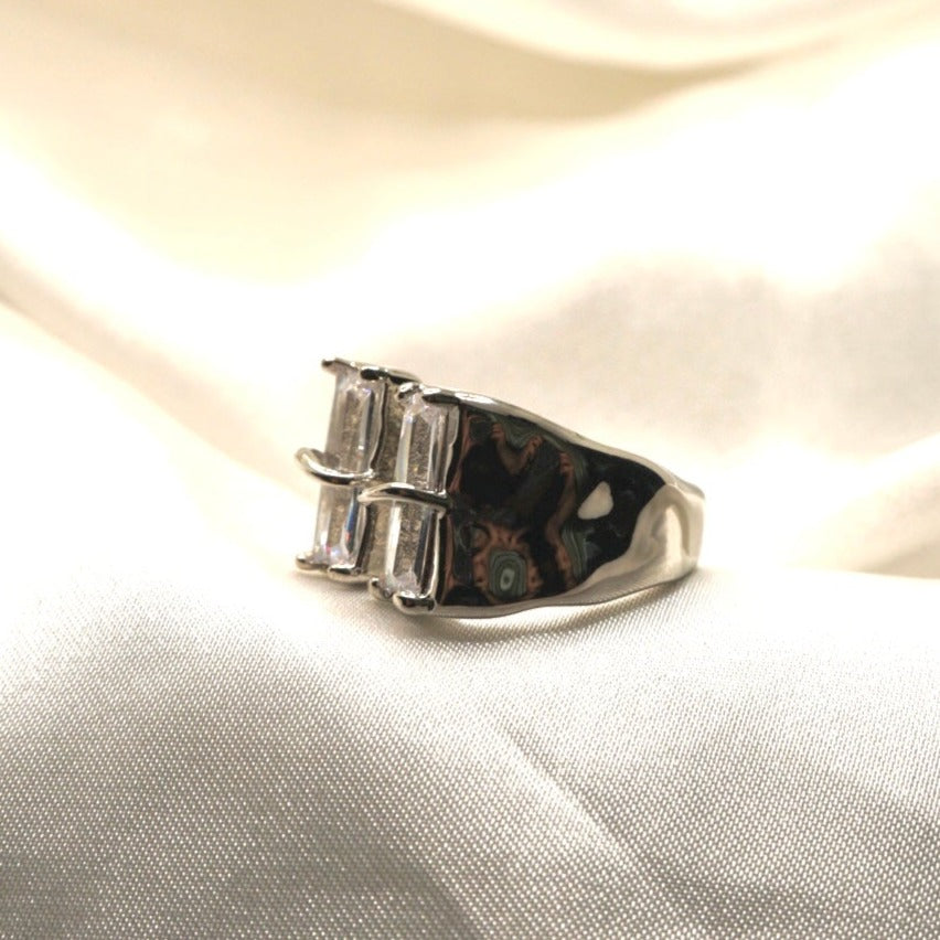 Glacier Sliver Ring