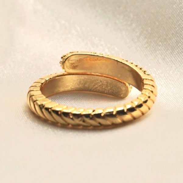 Hero Gold Ring